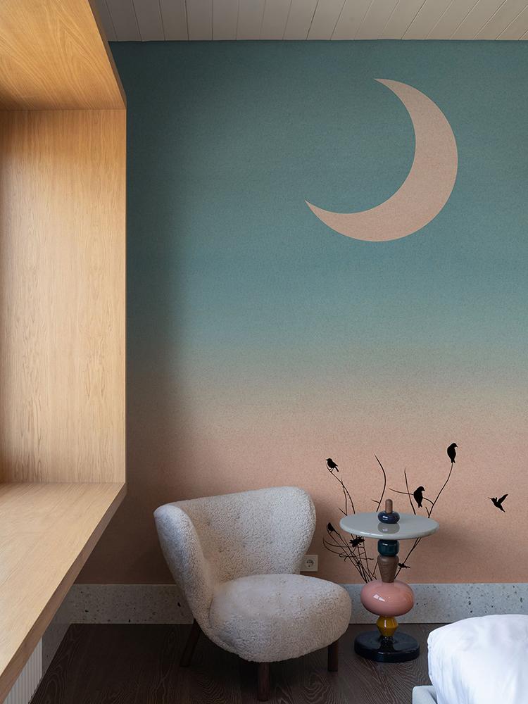 Serene Twilight Birds Silhouette Mural Wallpaper in bedroom