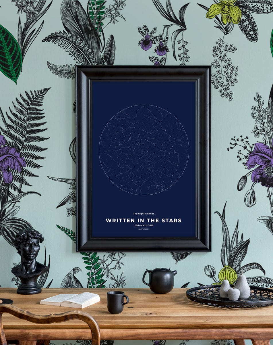 Mural Wallpaper Featuring an Exotic Orchid and Leaf Design, Perfect for Decorating the Living Room