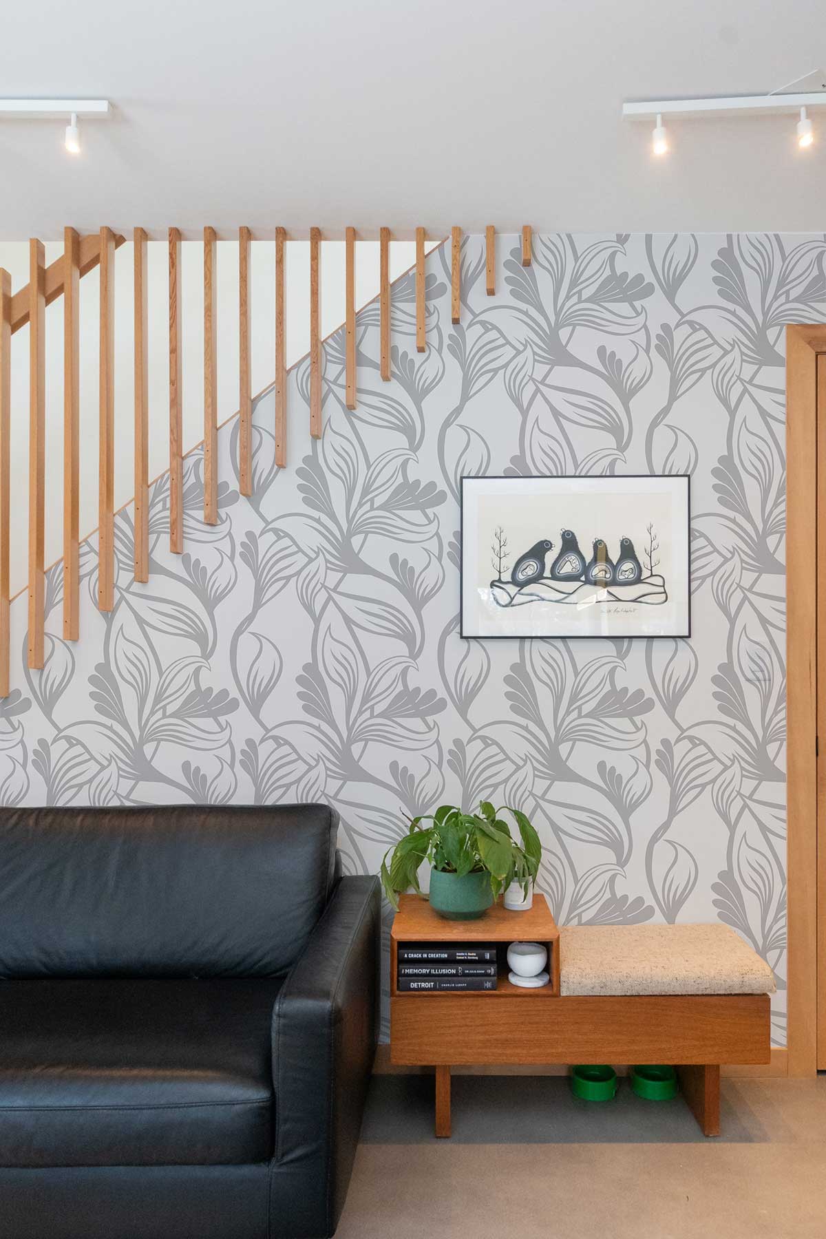 Elegant Grey Floral Pattern Mural Wallpaper in living room