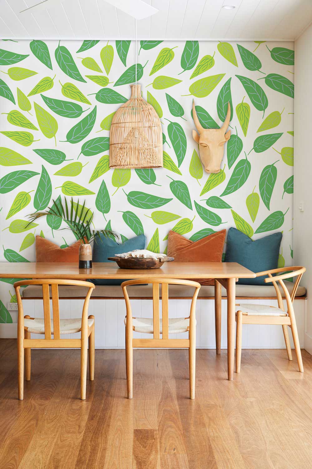 Fresh Green Leaf Pattern Custom Wallpaper Design