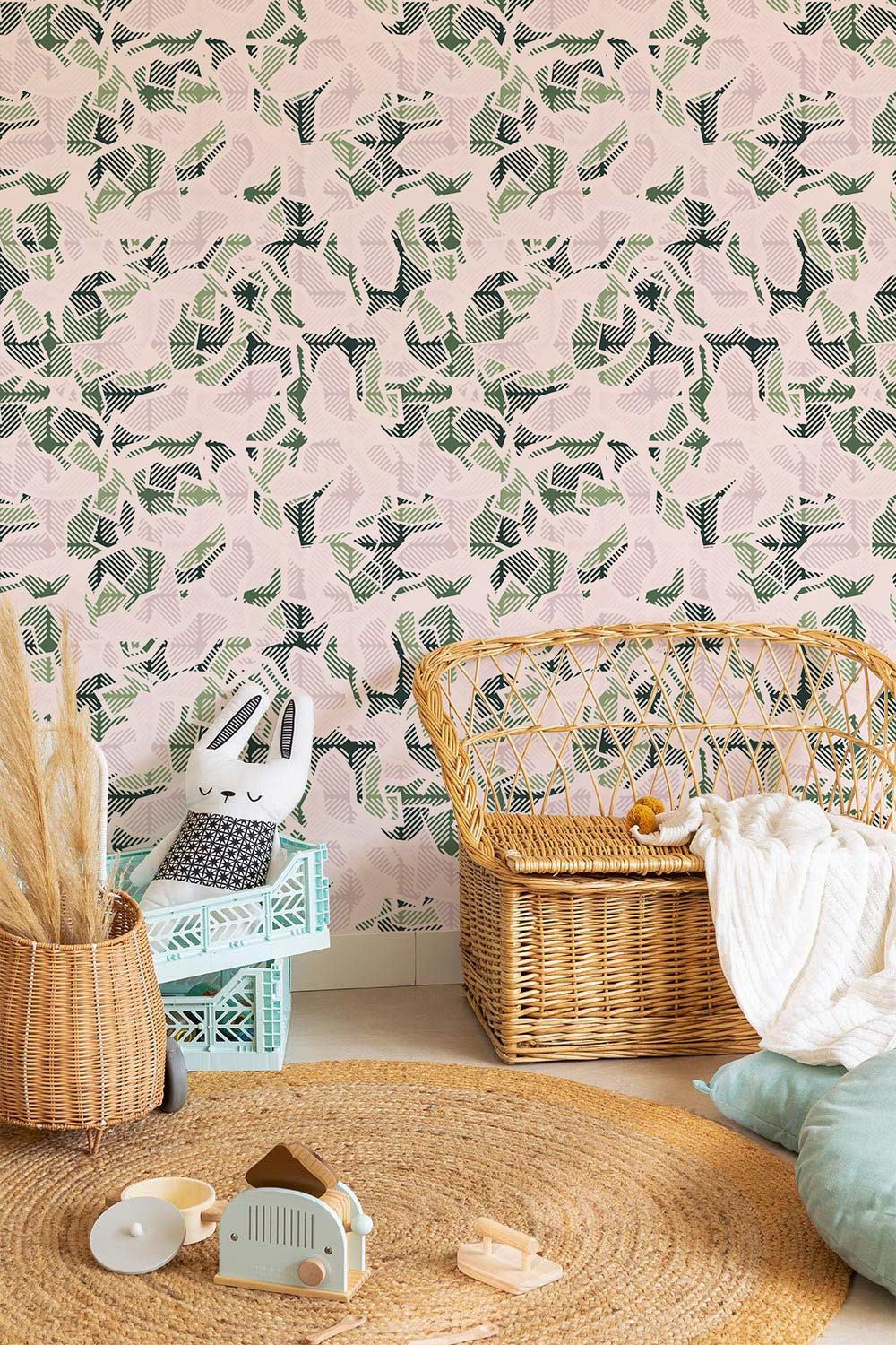 Green Leaf Pattern Modern Mural Wallpaper in child's room