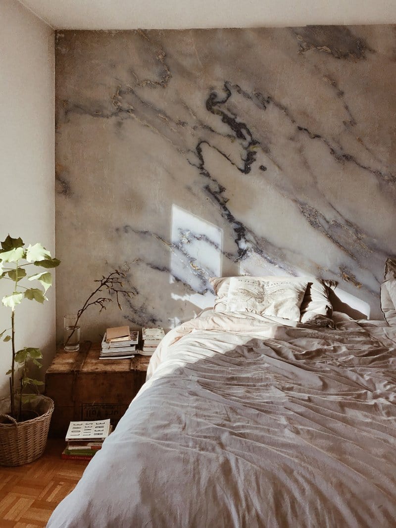 Luxurious Gold Vein Marble Wallpaper in bedroom