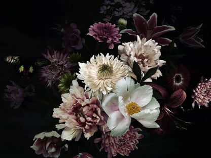 Home Decoration Featuring a Wallpaper Mural with a Dark Flower Design