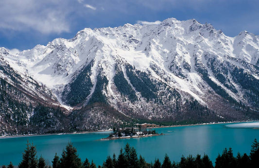 Papier Peint Panoramique Montagnes et Lacs enneigés