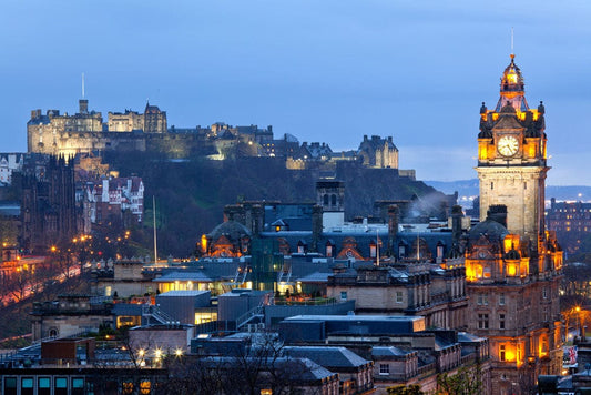 Wallpaper Mural of the Edinburgh Castles Scenery, for Use in Home Decoration