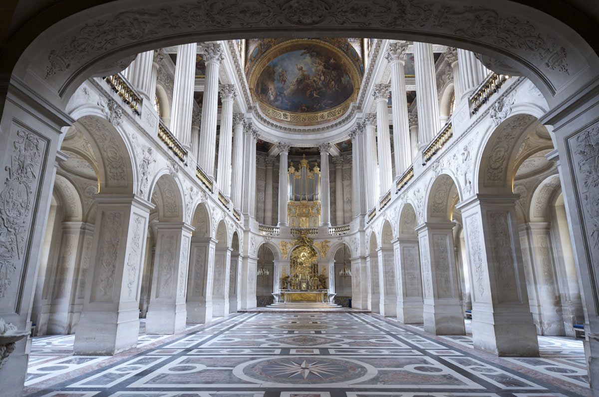 Luxurious Versailles Palace Inspired Mural Wallpaper