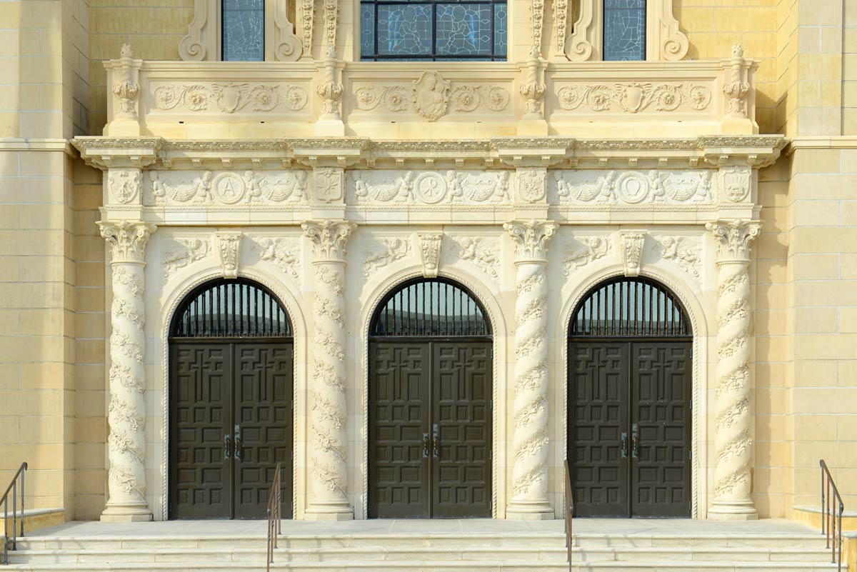Vintage Beige Architectural Door Mural Wallpaper