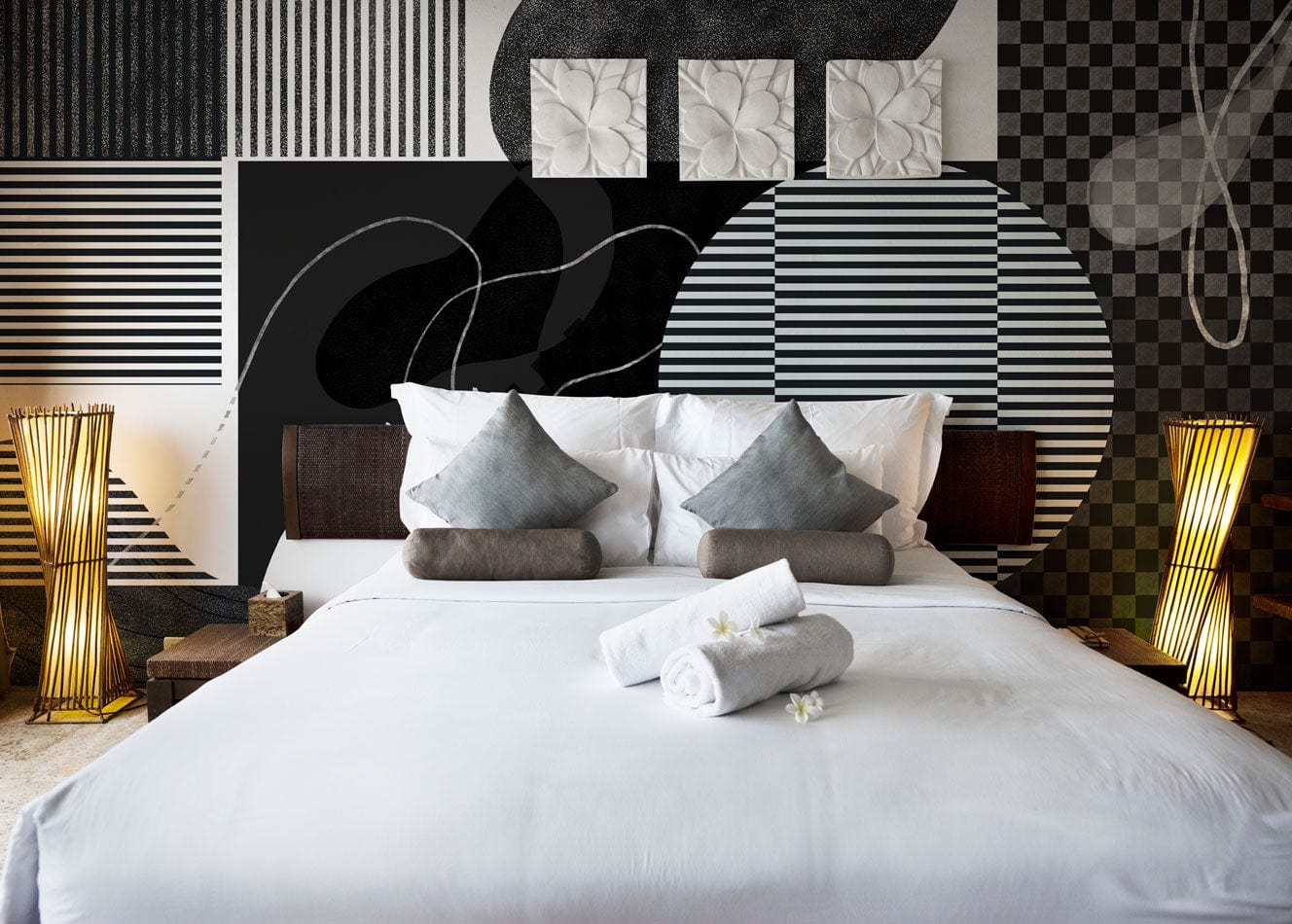 Mural Wallpaper in Abstract Black and White Shapes for the Decoration of Bedrooms