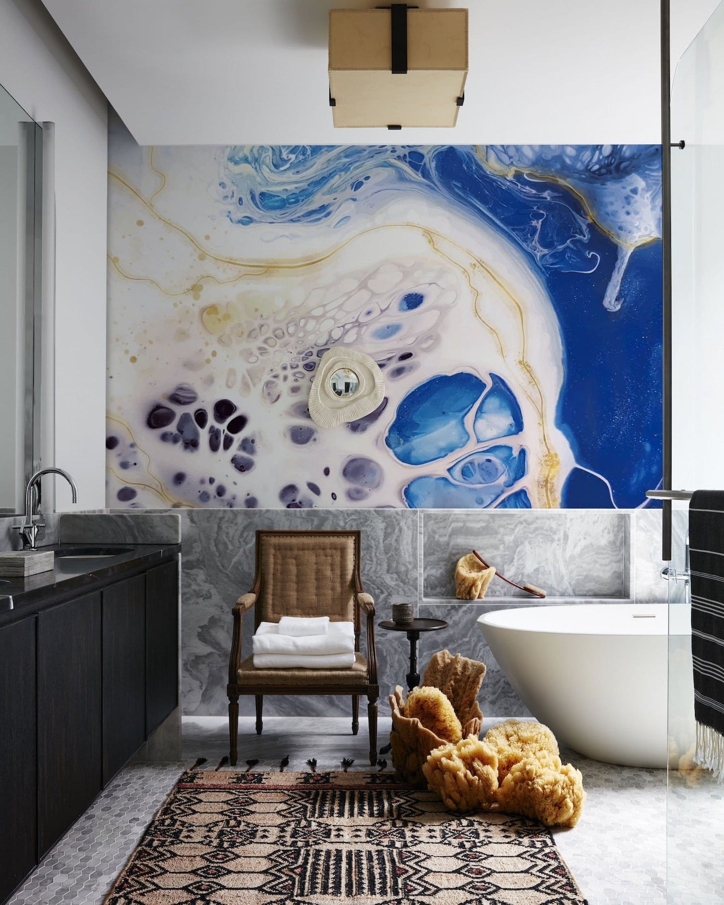 Bathroom Wall Mural with Mud Flow Effect made of Marble