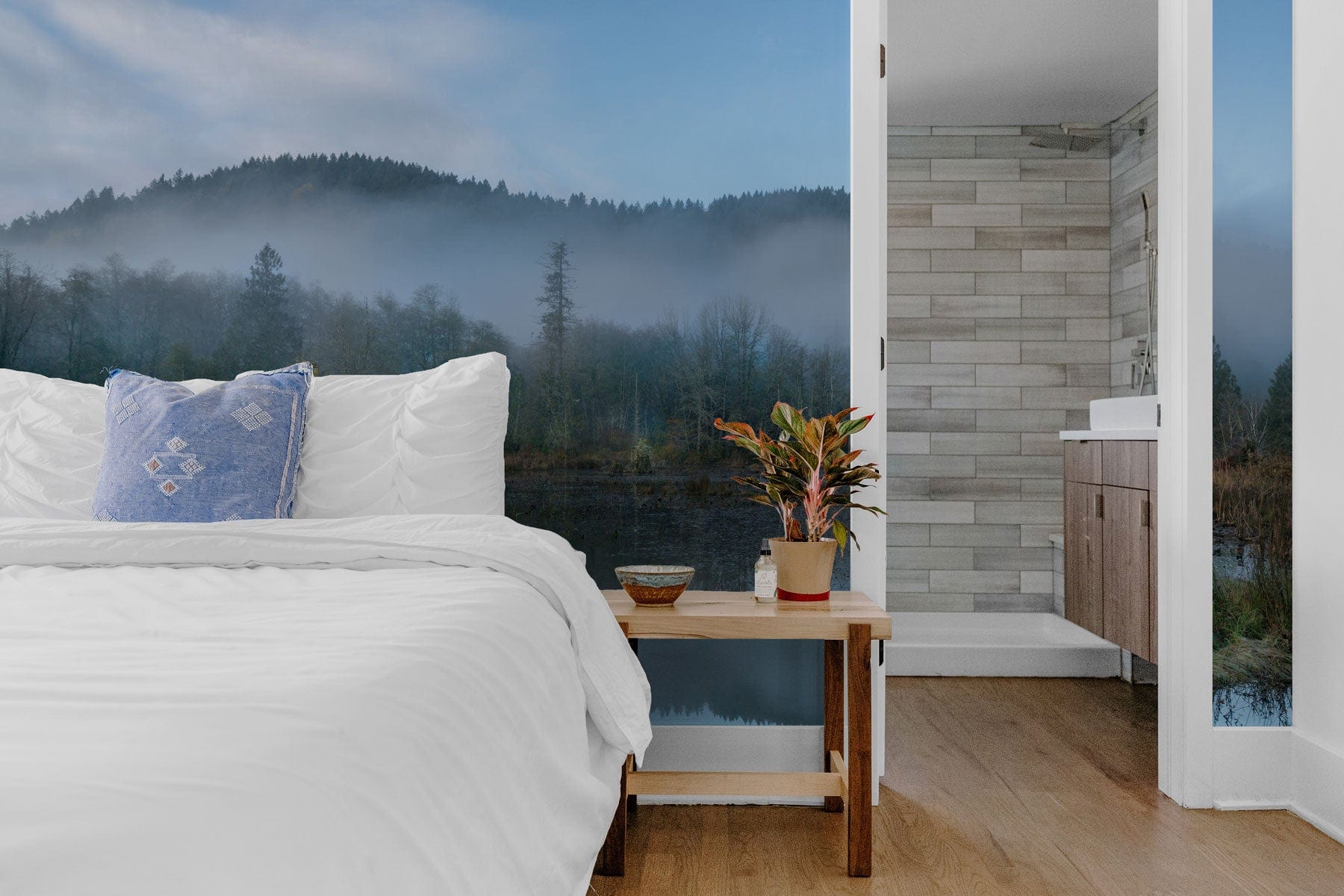 Wallpaper Mural with Dreaming Mountain Scenes is Perfect for Any Bedroom